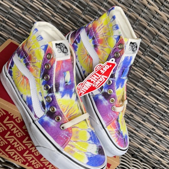 Vans Men’s SK8-Hi Tapered Washed Tie Dye/True White Sneakers - Picture 9 of 16